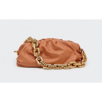 CB5-21 ΤΣΑΝΤΑ CHAIN POUCH ΧΡΩΜΑ  ΑΠΟ ΣΥΝΘΕΤΙΚΟ ΔΕΡΜΑ ΚΑΙ ΑΛΥΣΙΔΑ ΠΛΑΣΤΙΚΗ ΚΛΕΙΝΕΙ ΜΕ ΜΑΓΝΗΤΗ  30Χ15CM  CHESTNUT